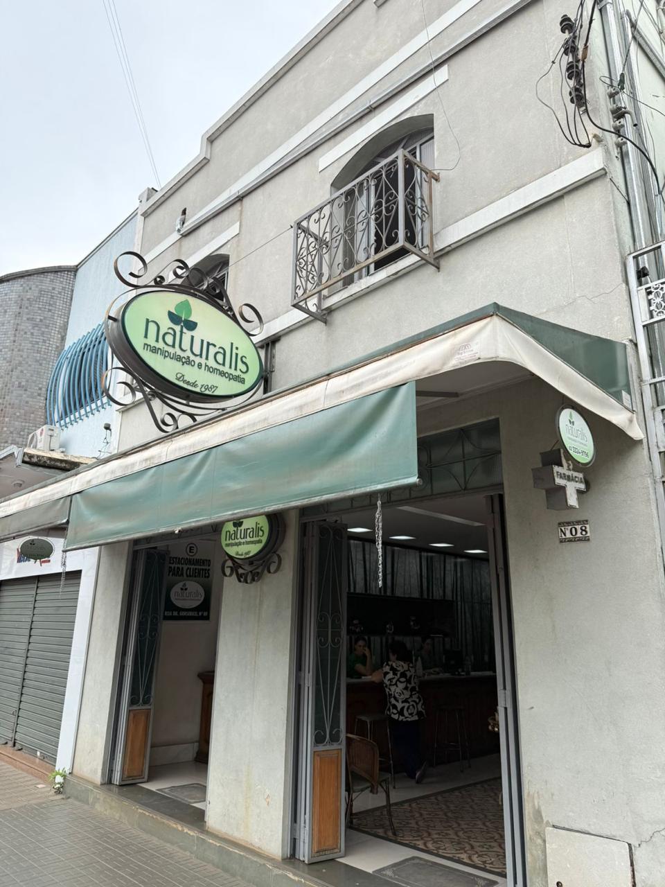 Fachada da Naturalis Manipulação e Homeopatia em Anápolis